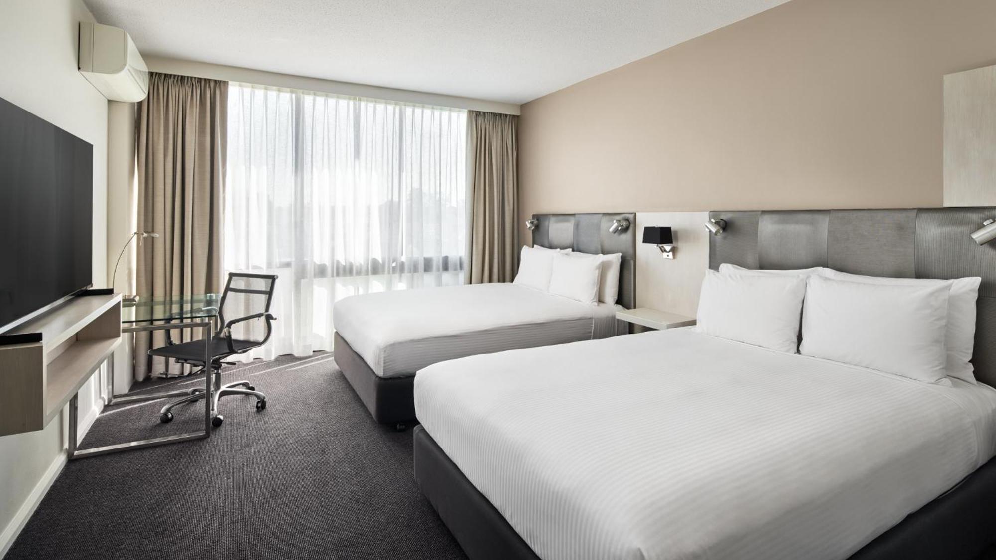 Hotel By Ihg 4*
