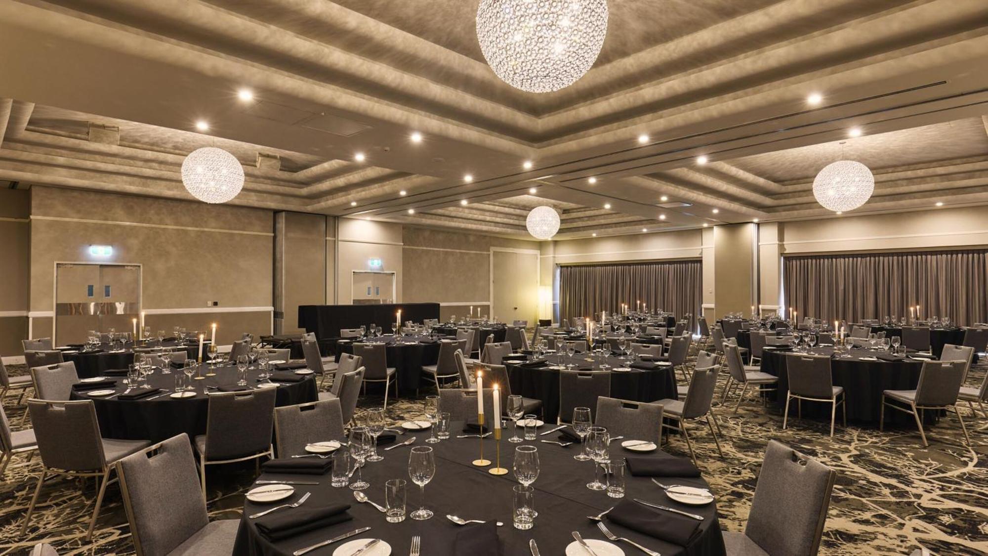 Hotel By Ihg Warwick Farm