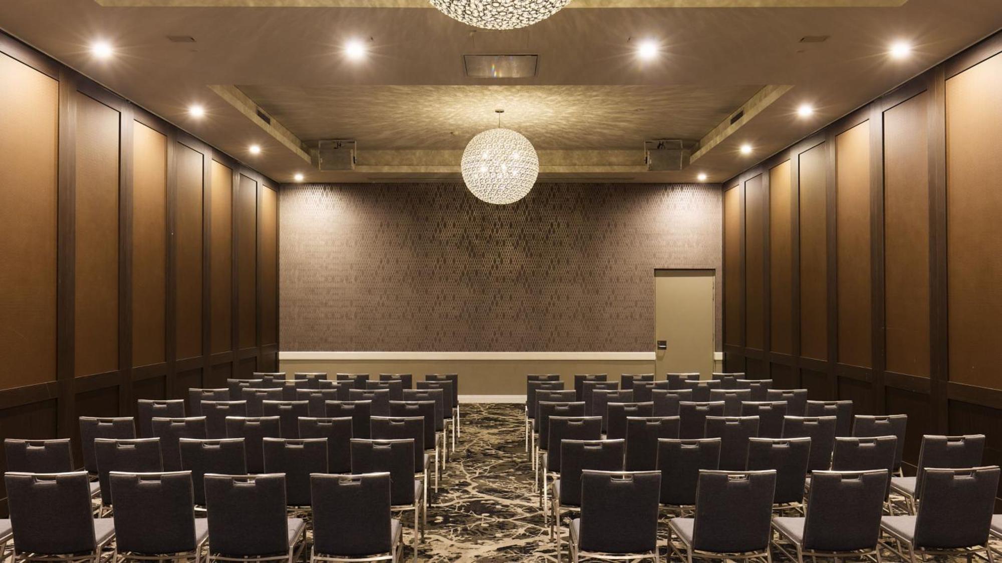 By Ihg 4* Warwick Farm