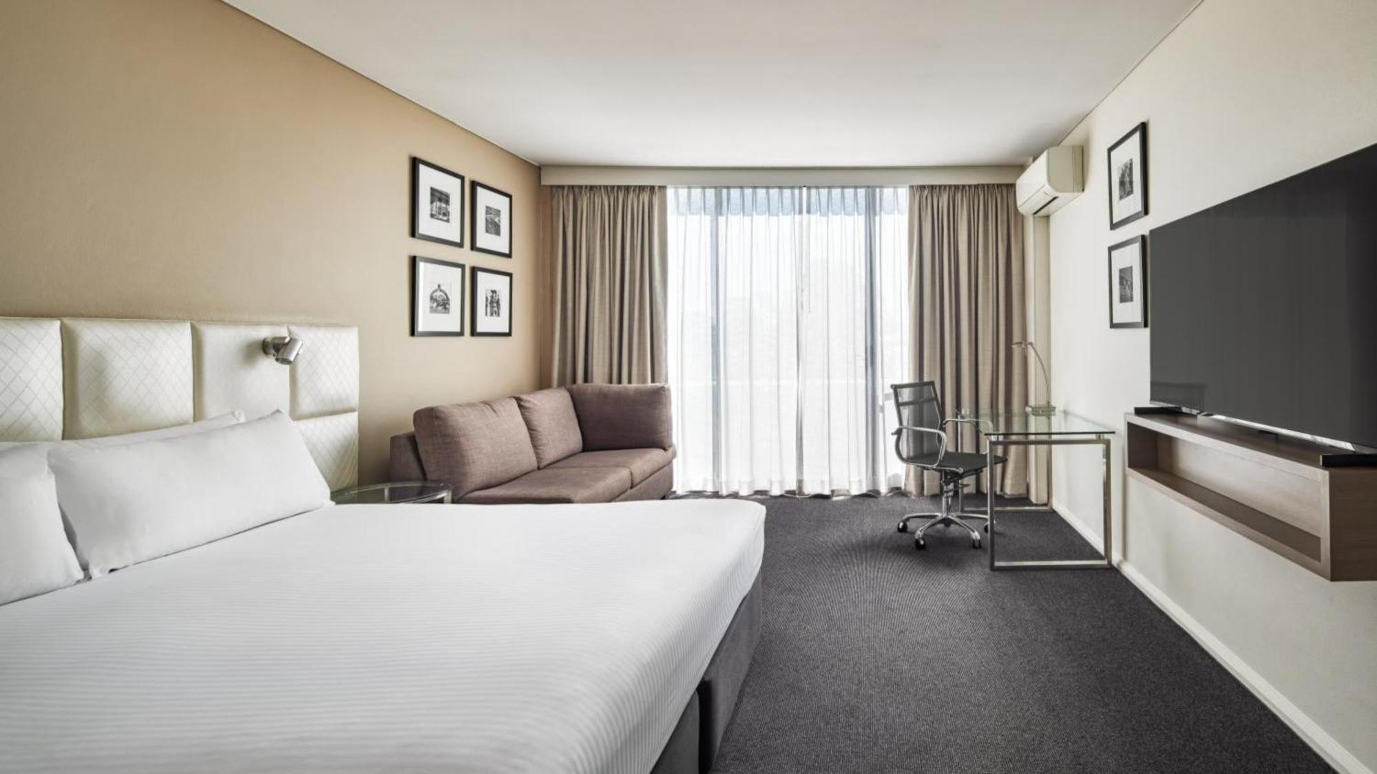 Hotel By Ihg 4*