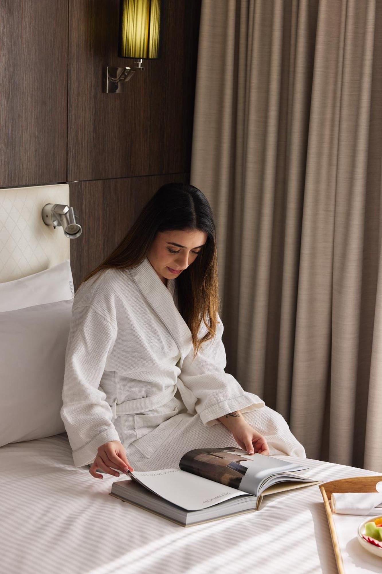 Hotel By Ihg Warwick Farm